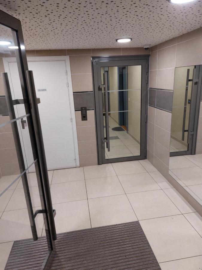 Apparemment Cosy Avec Parking Exterieur Gratuit Aulnay-sous-Bois Exterior foto